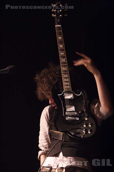 WOLFMOTHER - 2006-11-17 - PARIS - Elysee Montmartre - 